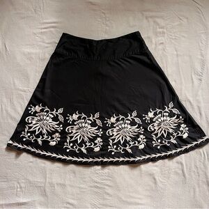 White House\Black Market skirt